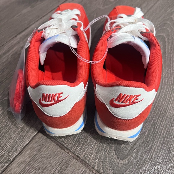 Nike Red and White Low-Top Running Sneakers - Picture 3 of 5